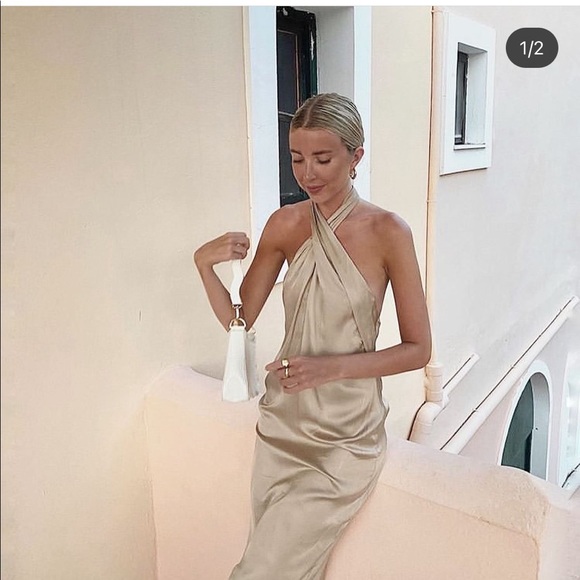 Elle Crossover Halterneck Dress - Picture 4 of 5